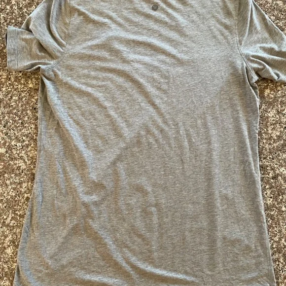 Lululemon Love Tee V-Neck size 12 Heathered Core Light Gray - Picture 3 of 5